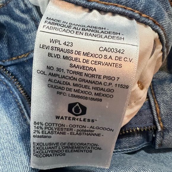 Denizen from Levi's Light Blue Denim Mid-Rise Shorts Women's Size 10  W30 - Picture 8 of 11